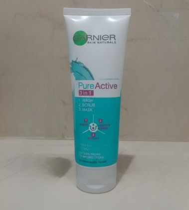 Garnier 3 In 1 Pure Active Face Wash